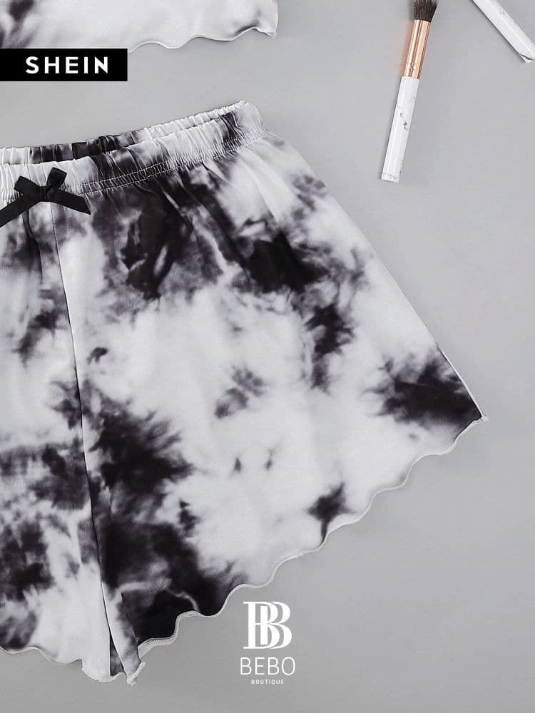 طقم بيجامة كامي مقلم بدانتيل بصبغة معتدل