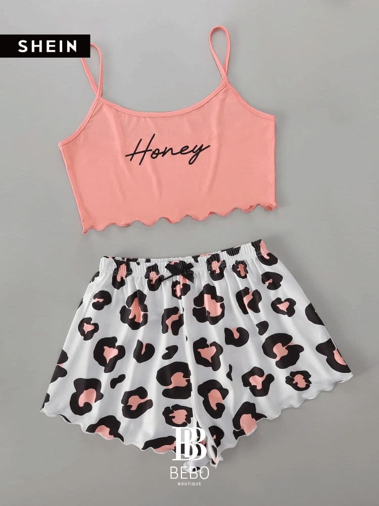 طقم بيجامة بطباعة عبارة 