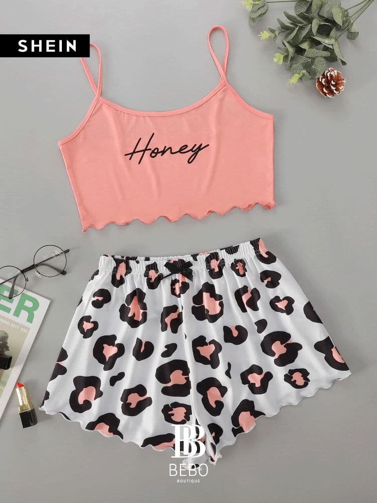 طقم بيجامة بطباعة عبارة 